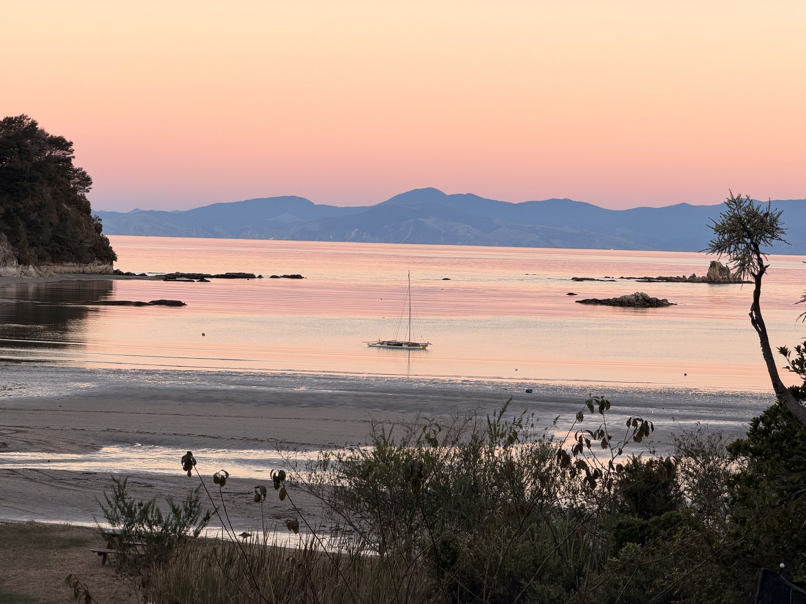 Soft evening light over Kaiteriteri bay